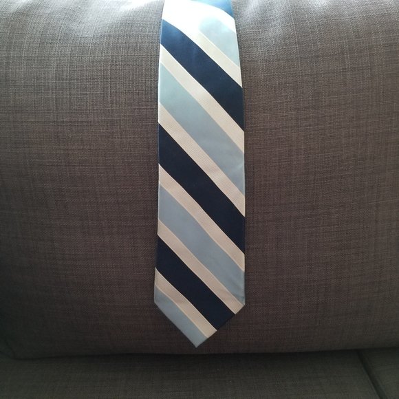 3 used neckties - Picture 3 of 12